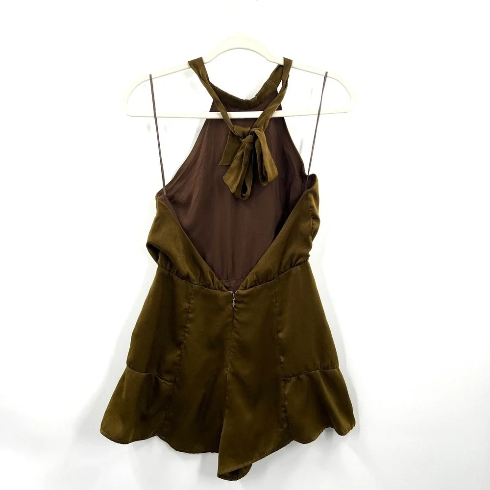 Urban Outfitters size color